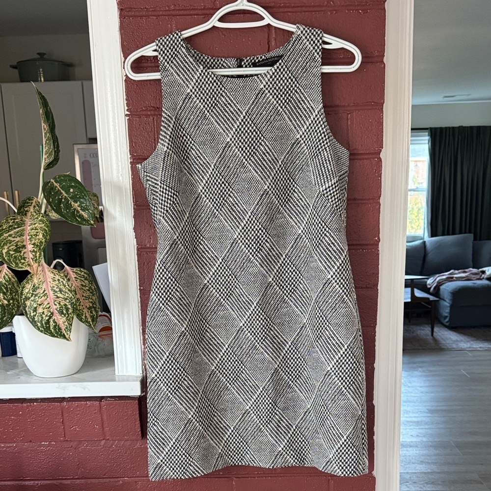 Banana Republic Black and White Houndstooth Sheath Dress